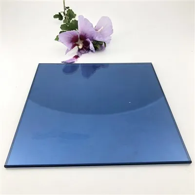 Tamno plavo float staklo